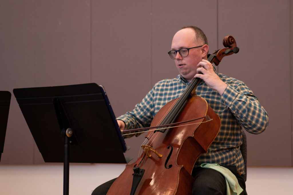 Jonathan Dormand, cello